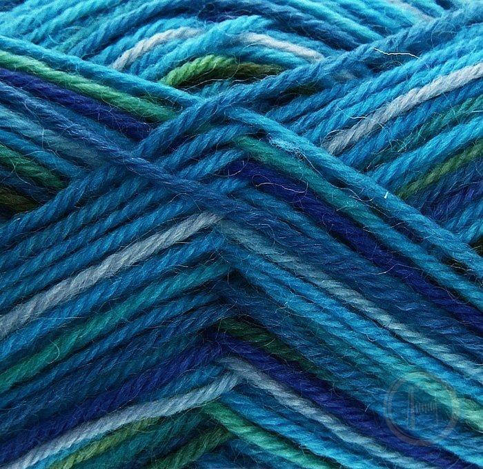 Пряжа синяя шерсть. Ализе меланжевая пряжа бирюза. Разноцветная пряжа для вязания. Голубые нитки для вязания. Пряжа меланж разноцветный.
