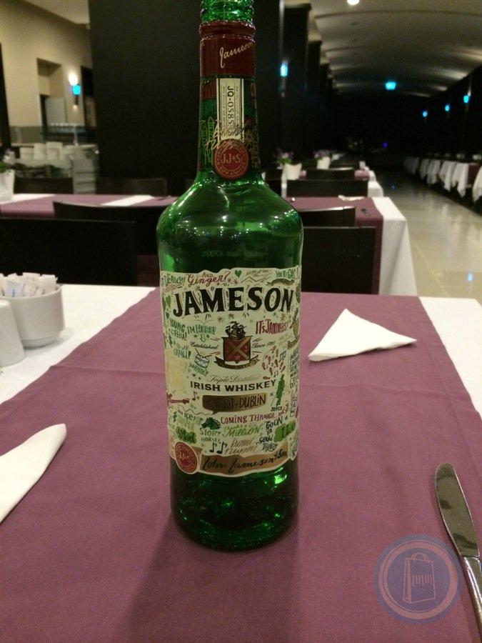 Виски джеймсон 1. Виски Jameson 1 л. Джемисон виски 1л. Виски Джемесон 40% 0,7 л Ирландия. Виски Джемесон 40% 1л.