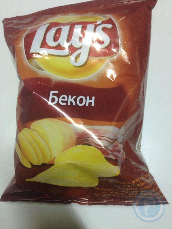 Манящий вкус. Чипсы бекон "lay`s" 150г. Чипсы с беконом. Чипсы Лейс бекон. Чипсы со вкусом бекона.